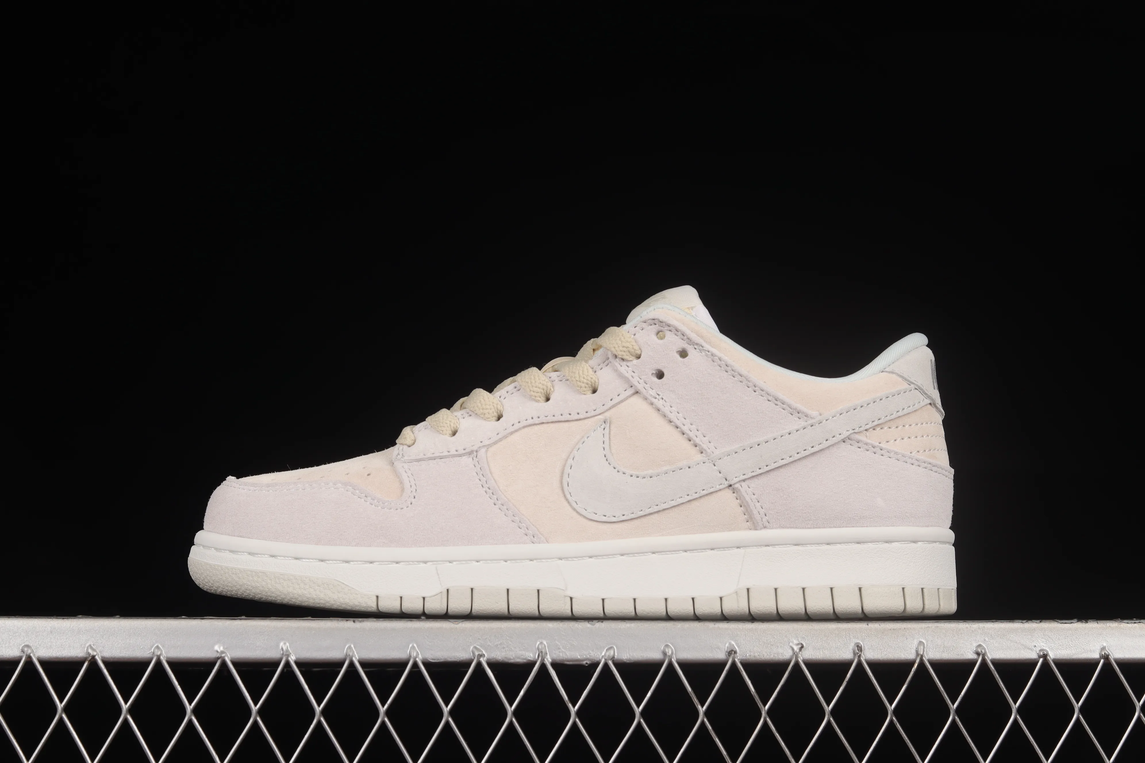 All Categories Nk SB Dunk Series Nk SB Dunk Low Low-top Sneakers Nk SB Dunk Low Prm SB Smashed Backboard Fashion Casual Sneakers DD8338-001